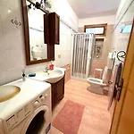 Nelly's House شقة تيراسيني